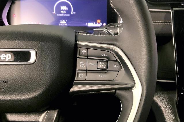 2023 Jeep Grand Cherokee Vehicle Photo in Kansas City, MO 64114