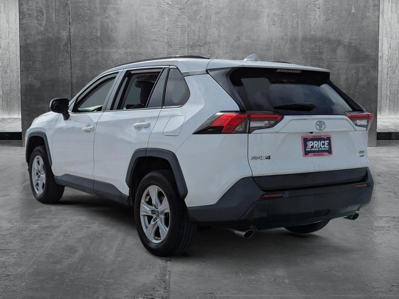 2020 Toyota RAV4 Vehicle Photo in Ft. Myers, FL 33907