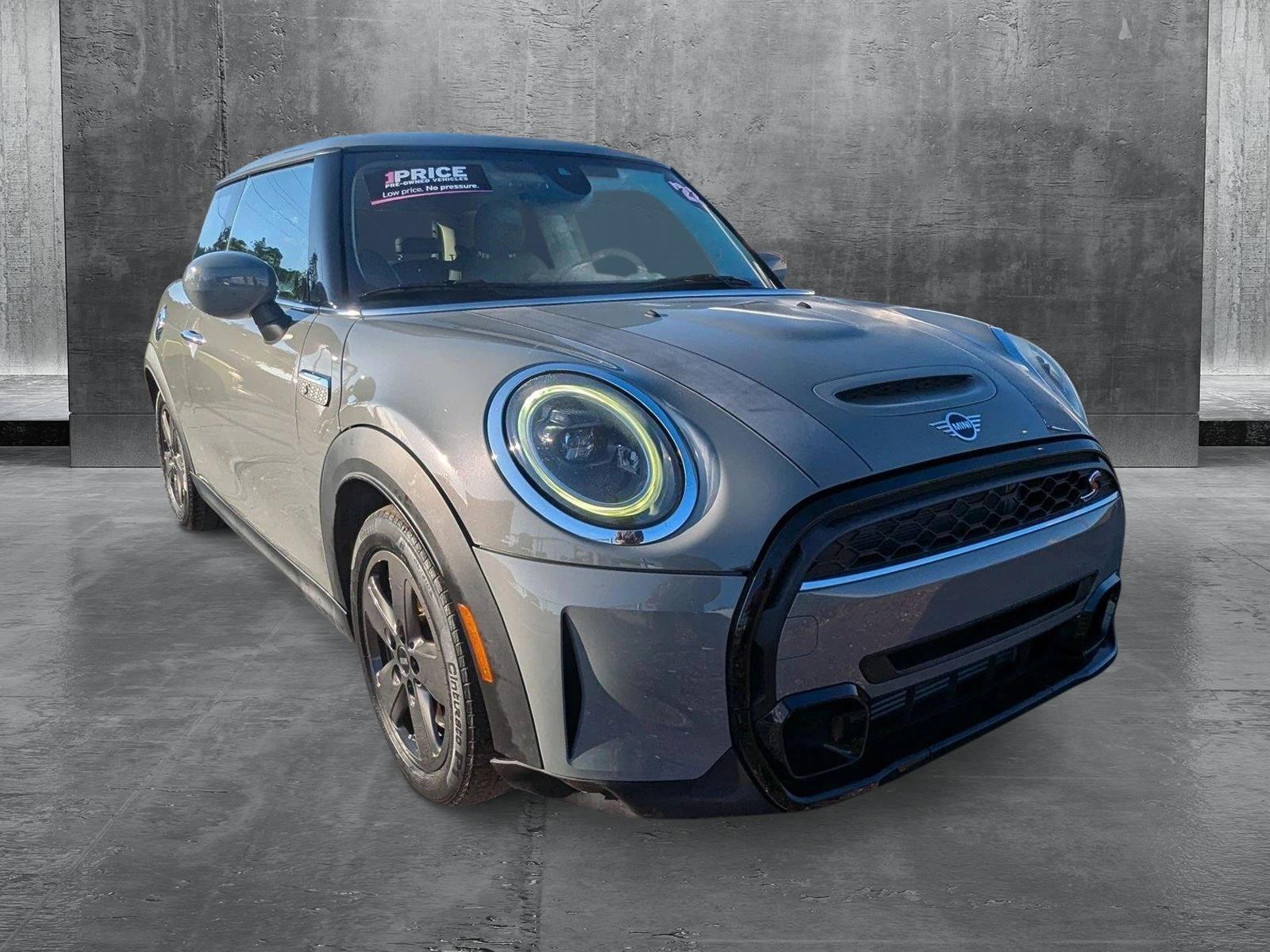 2022 MINI Hardtop 2 Door Vehicle Photo in MIAMI, FL 33134-2699