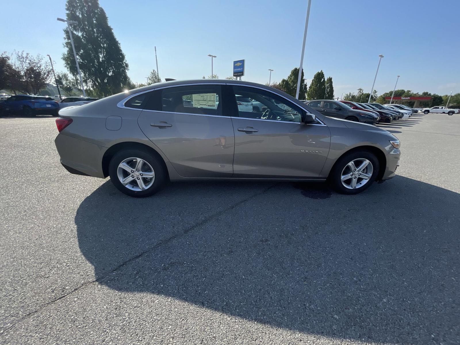 2025 Chevrolet Malibu Vehicle Photo in BENTONVILLE, AR 72712-4322