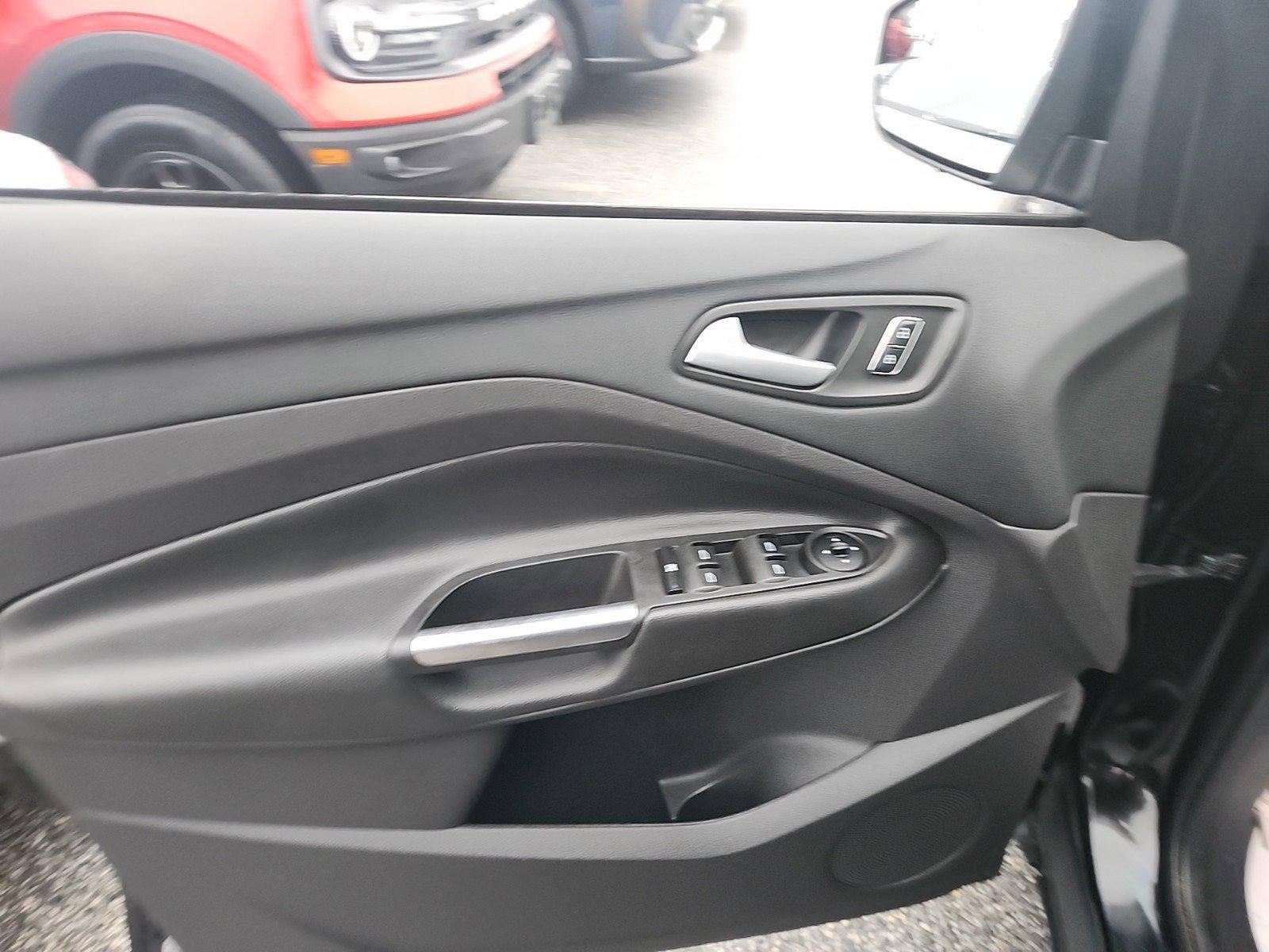 2016 Ford Escape Vehicle Photo in Mechanicsburg, PA 17050