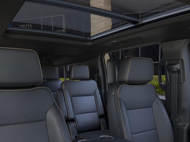 2025 Chevrolet Suburban Vehicle Photo in GEORGETOWN, TX 78626-7508