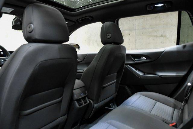2025 Chevrolet Equinox Vehicle Photo in EVERETT, WA 98203-5662