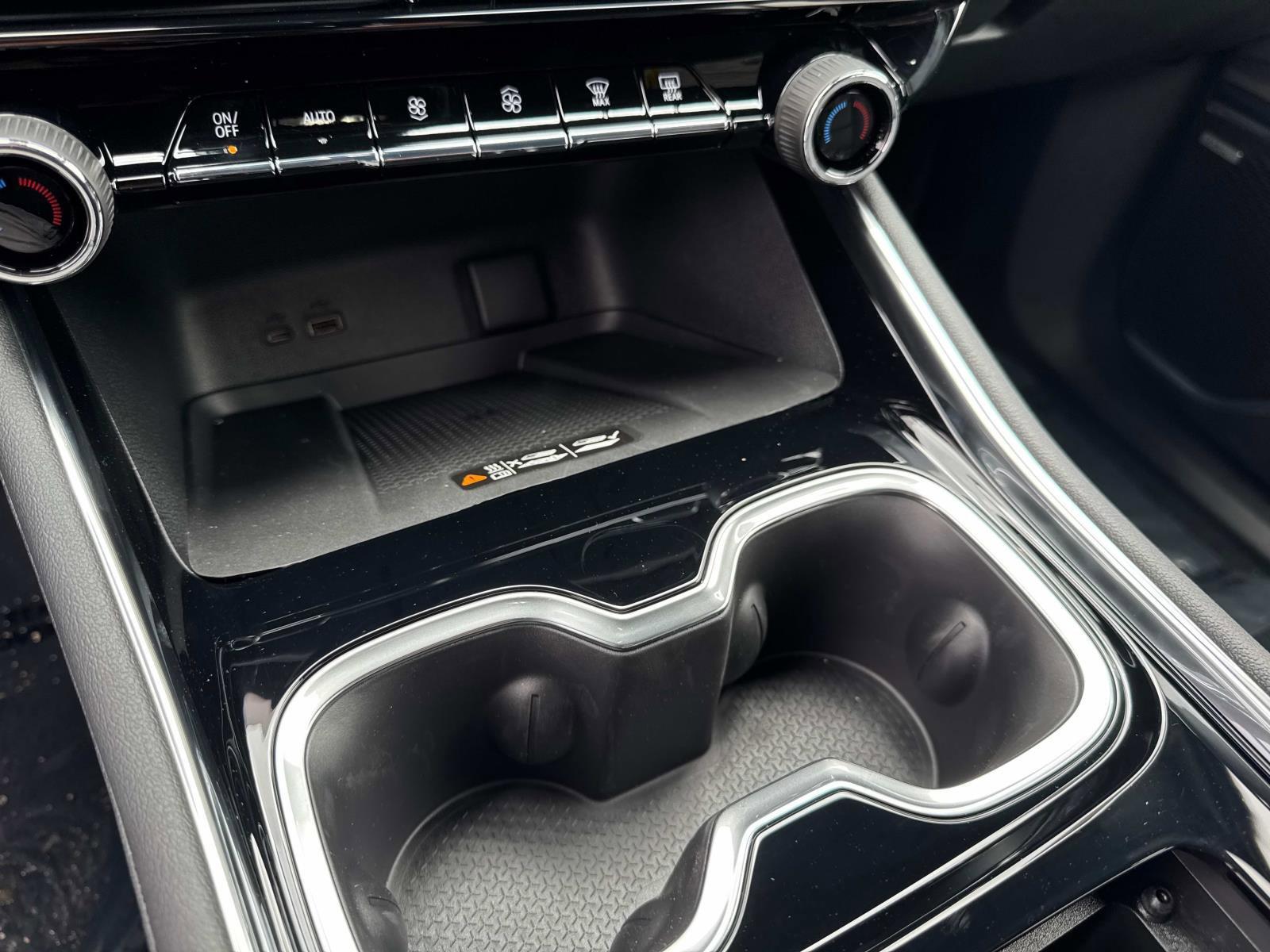 2025 Chevrolet Traverse Vehicle Photo in LOS ANGELES, CA 90007-3794