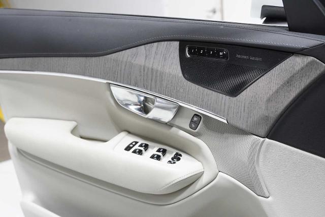 2022 Volvo XC90 Vehicle Photo in GRAPEVINE, TX 76051