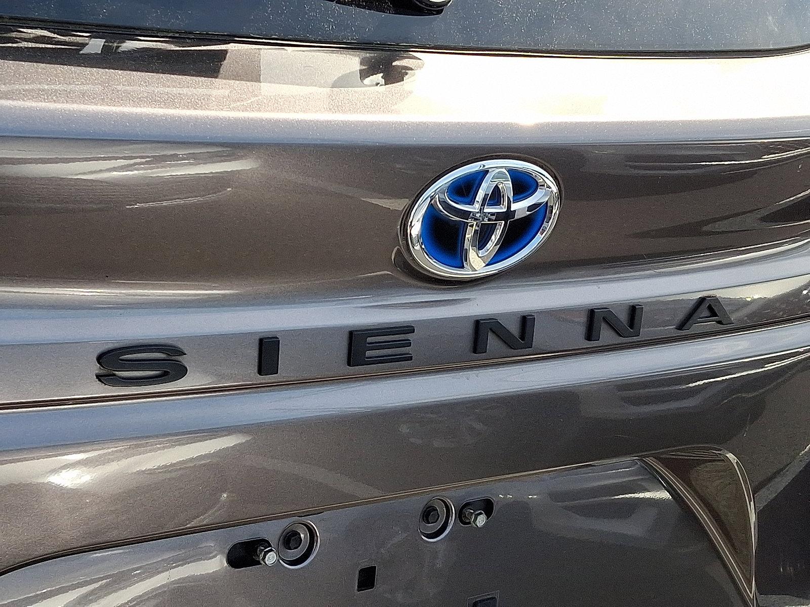 2021 Toyota Sienna Vehicle Photo in Harrisburg, PA 17111