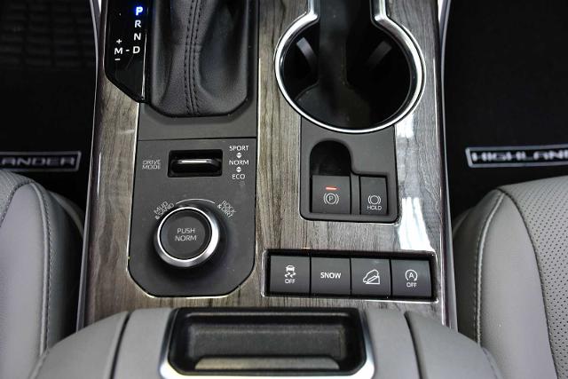 2021 Toyota Highlander Vehicle Photo in DALLAS, TX 75235