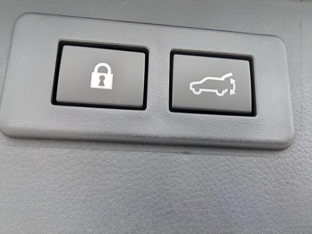 2025 Subaru Outback Vehicle Photo in Green Bay, WI 54304
