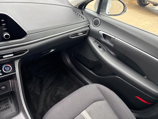 2022 Hyundai SONATA Vehicle Photo in Peoria, IL 61615