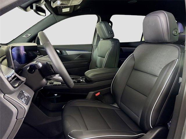 2025 Buick Enclave Vehicle Photo in PUYALLUP, WA 98371-4149