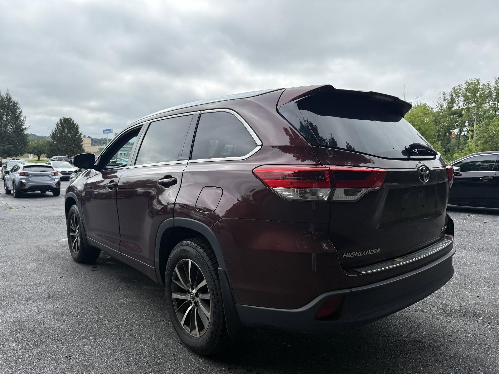 2017 Toyota Highlander Vehicle Photo in Harrisburg, PA 17111