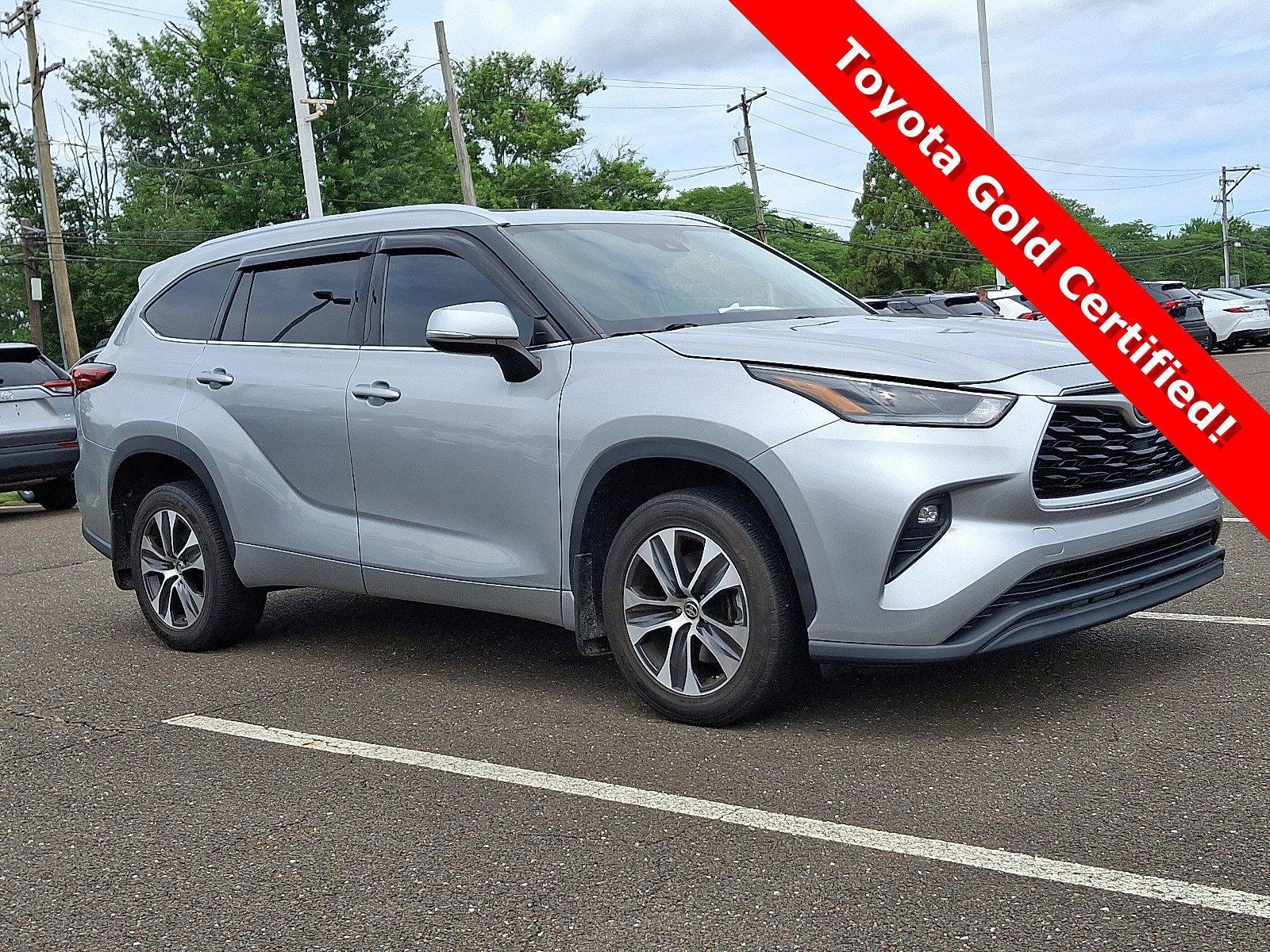 2021 Toyota Highlander Vehicle Photo in Trevose, PA 19053