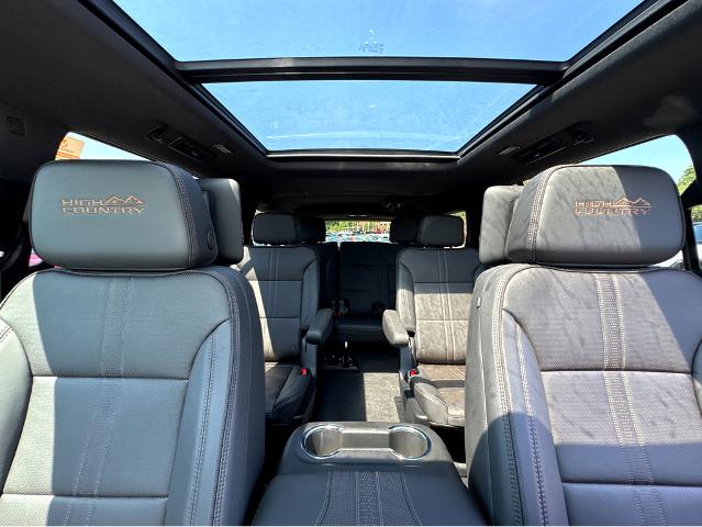 2025 Chevrolet Suburban Vehicle Photo in BEAUFORT, SC 29906-4218