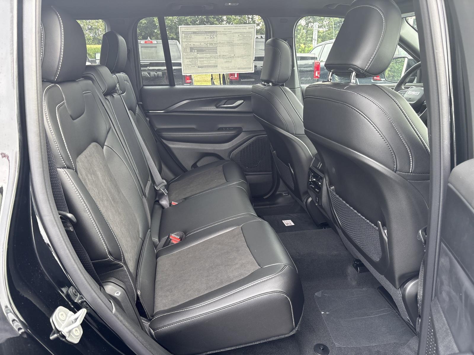 2025 Jeep Grand Cherokee Vehicle Photo in Mechanicsburg, PA 17050-1707