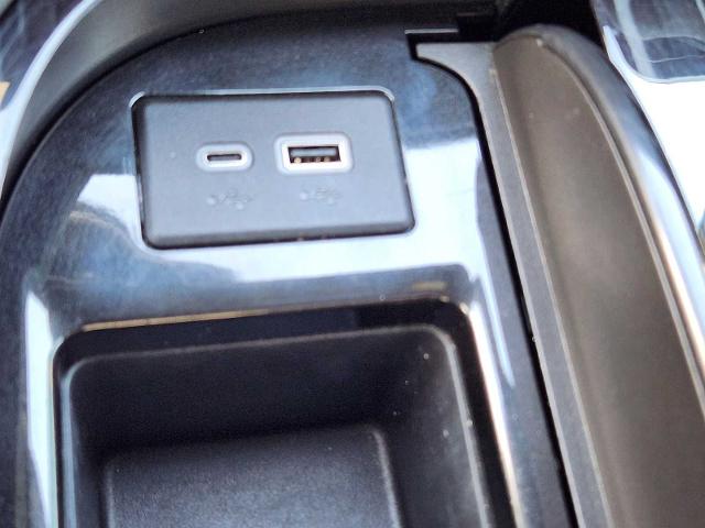 2023 Cadillac Escalade Vehicle Photo in DENTON, TX 76210-9321