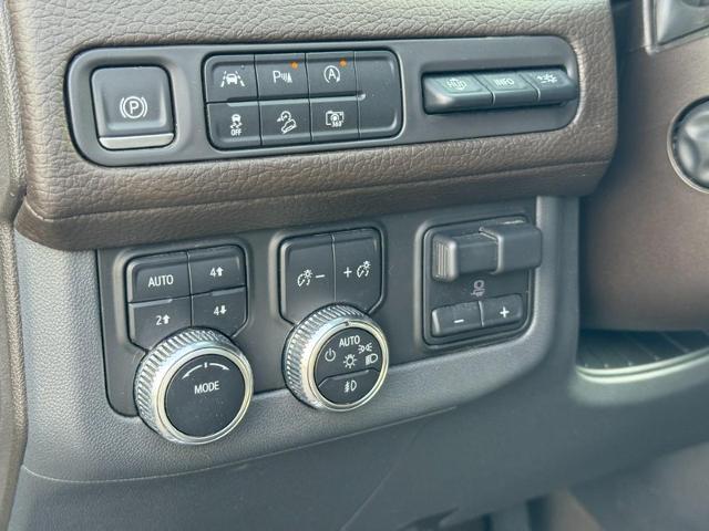 2023 GMC Yukon XL Vehicle Photo in COLUMBIA, MO 65203-3903