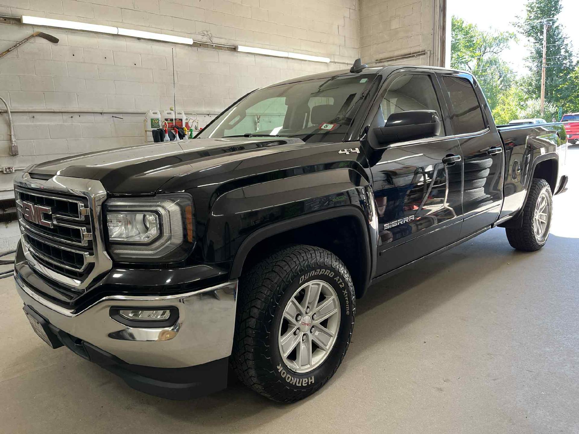 2017 GMC Sierra 1500 SLE Double Cab 4WD