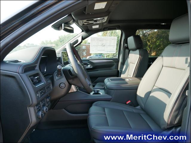 2024 Chevrolet Suburban Vehicle Photo in MAPLEWOOD, MN 55119-4794