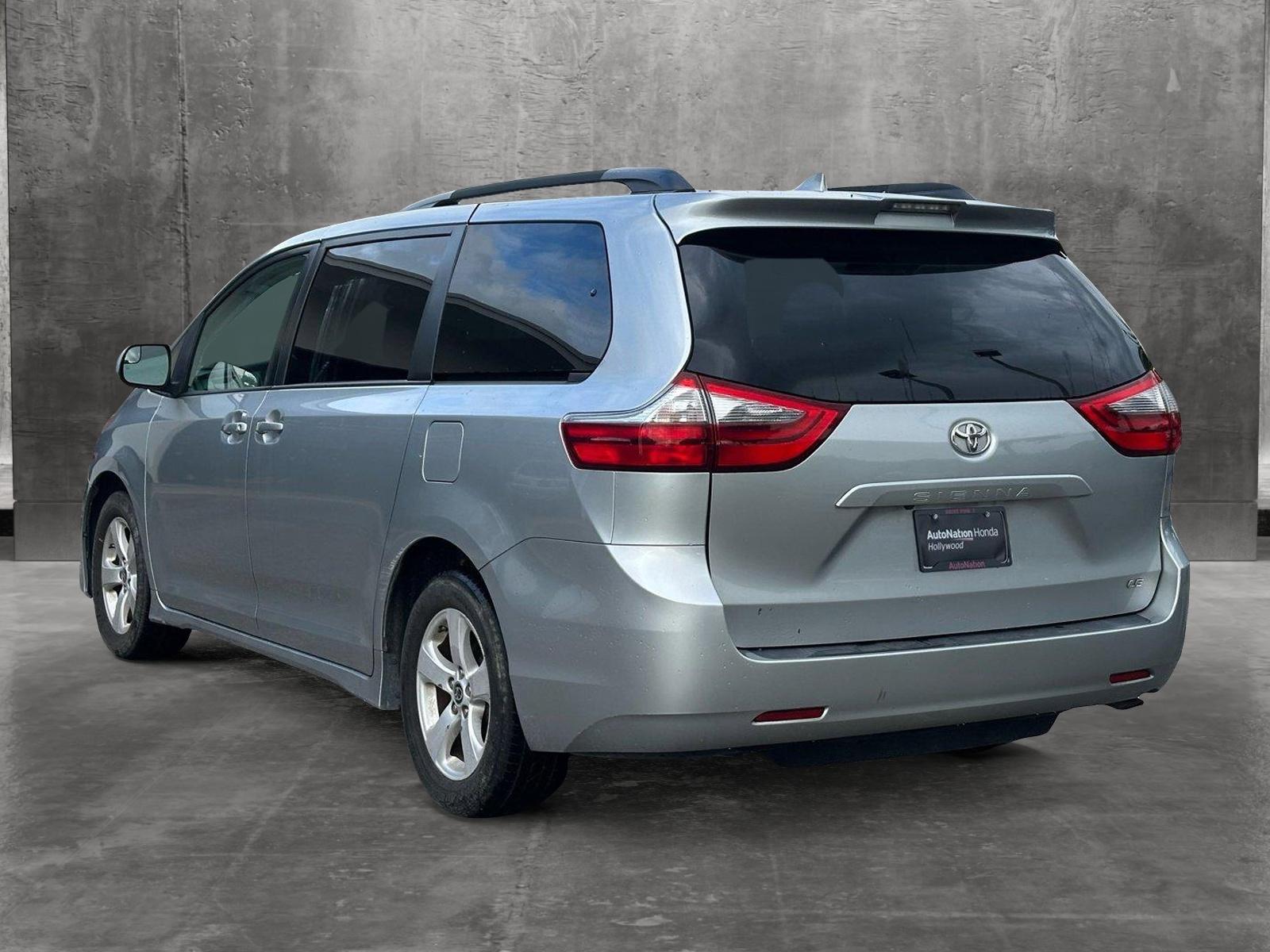 2020 Toyota Sienna Vehicle Photo in Hollywood, FL 33021