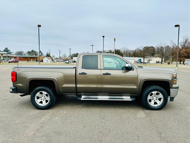 Used 2014 Chevrolet Silverado 1500 LT with VIN 1GCVKREC0EZ165525 for sale in Mora, Minnesota