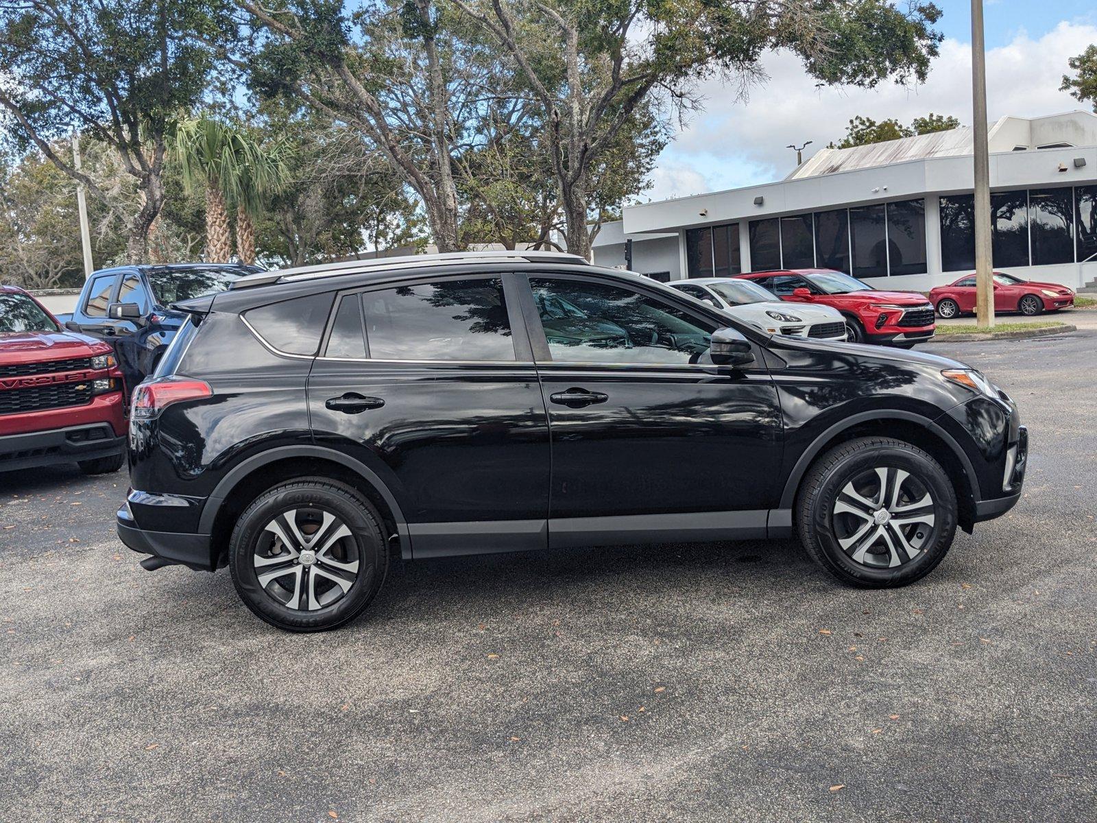 2017 Toyota RAV4 Vehicle Photo in GREENACRES, FL 33463-3207