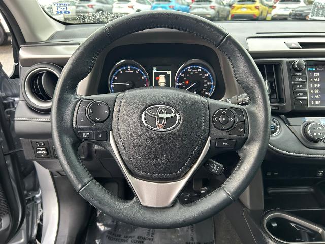 2016 Toyota RAV4 XLE photo 15