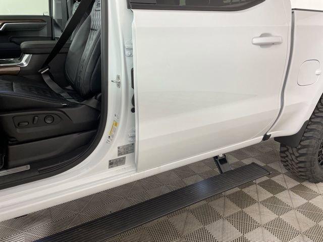 2025 Chevrolet Silverado 1500 Vehicle Photo in PHOENIX, AZ 85014-3381