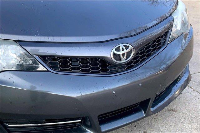 2014 Toyota Camry Vehicle Photo in KANSAS CITY, MO 64114-4502