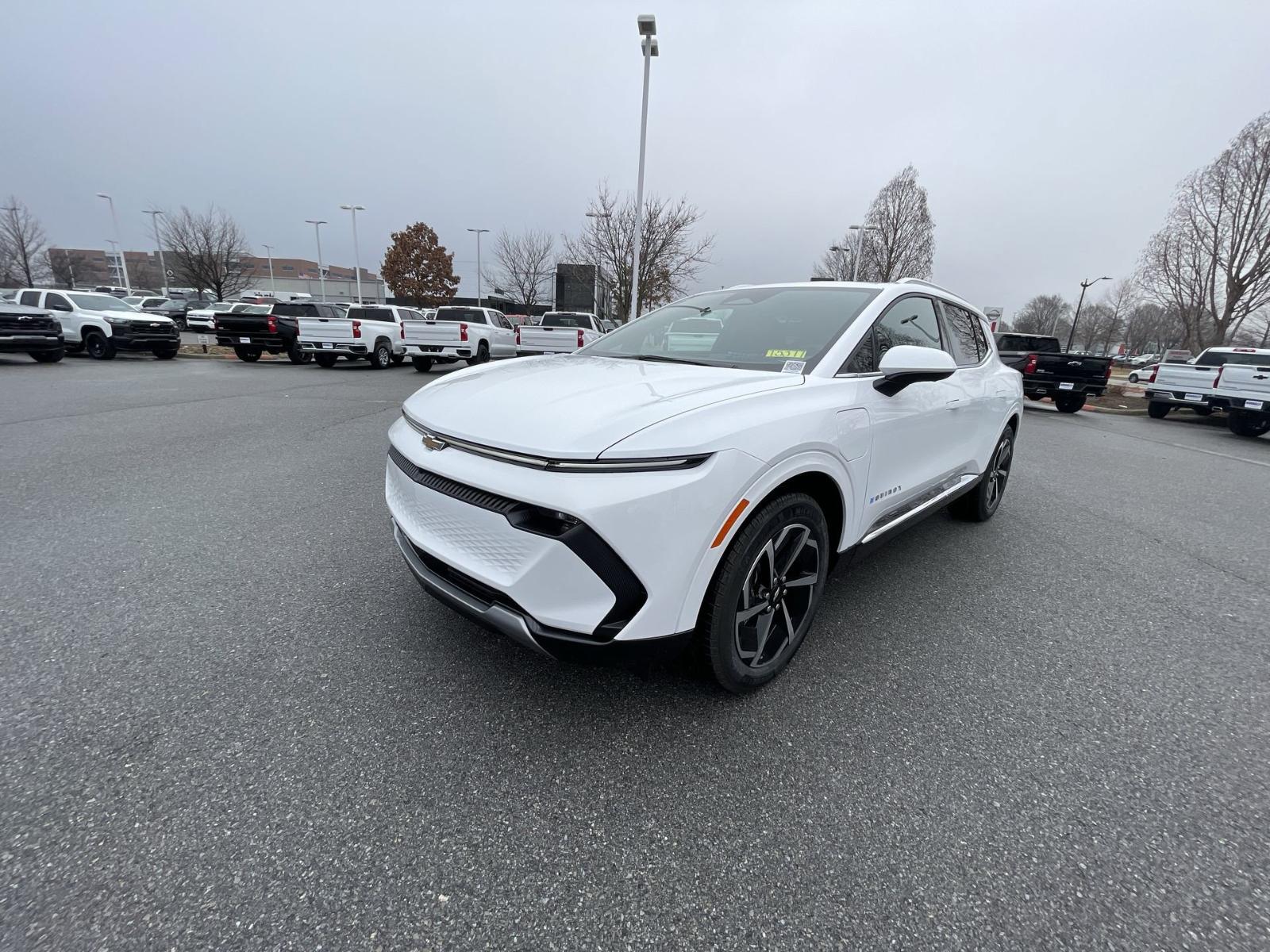 2025 Chevrolet Equinox EV Vehicle Photo in BENTONVILLE, AR 72712-4322