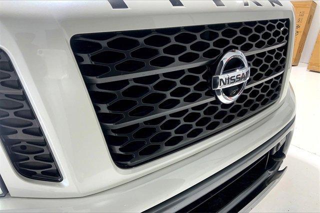 2018 Nissan Titan Vehicle Photo in TOPEKA, KS 66609-0000
