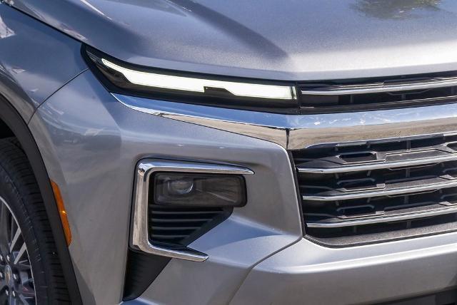 2025 Chevrolet Traverse Vehicle Photo in VENTURA, CA 93003-8585