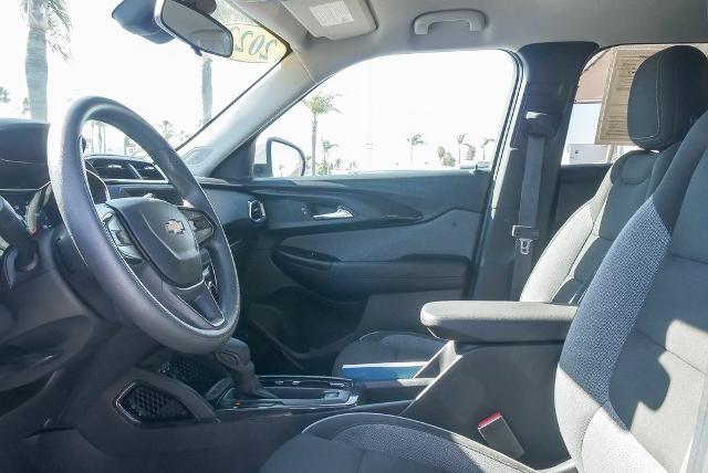 2023 Chevrolet Trailblazer Vehicle Photo in VENTURA, CA 93003-8585