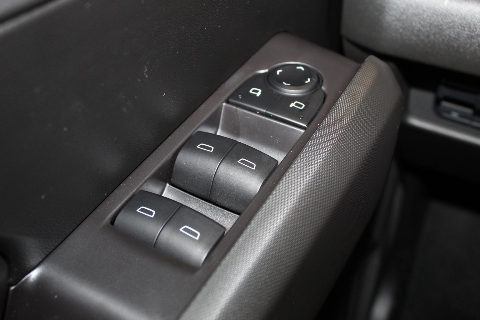 2025 Chevrolet Colorado Vehicle Photo in NORTHAMPTON, MA 01060-1120