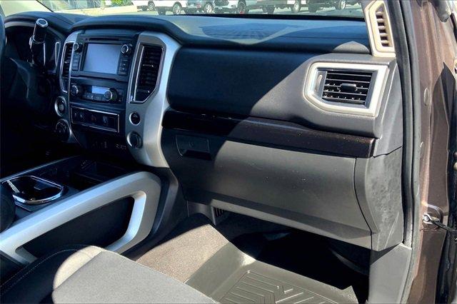 2019 Nissan Titan Vehicle Photo in TOPEKA, KS 66609-0000