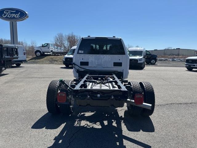 2025 Ford Super Duty F-450 DRW Vehicle Photo in Webster, MA 01570-1415
