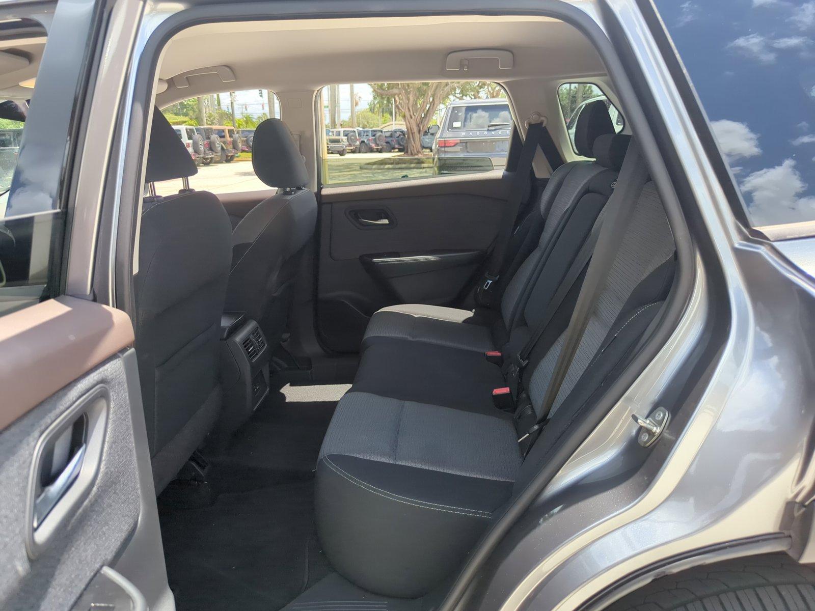 2021 Nissan Rogue Vehicle Photo in Pembroke Pines, FL 33027