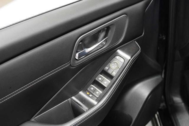 2024 Nissan Rogue Vehicle Photo in Fort Worth, TX 76132