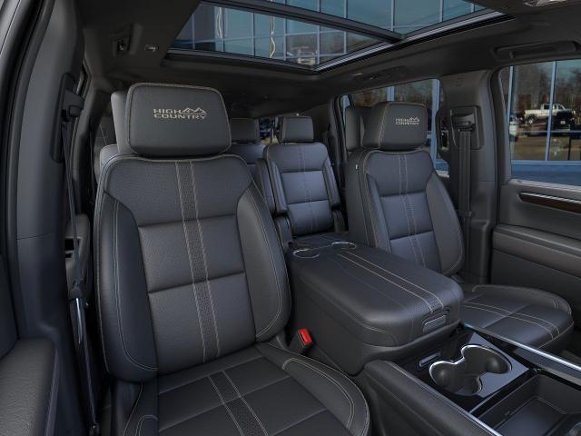 2025 Chevrolet Suburban Vehicle Photo in NEENAH, WI 54956-2243