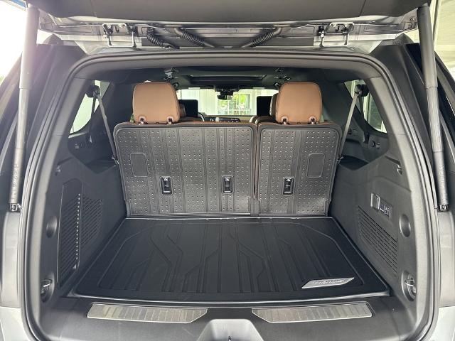2025 Chevrolet Suburban Vehicle Photo in MANHATTAN, KS 66502-5036
