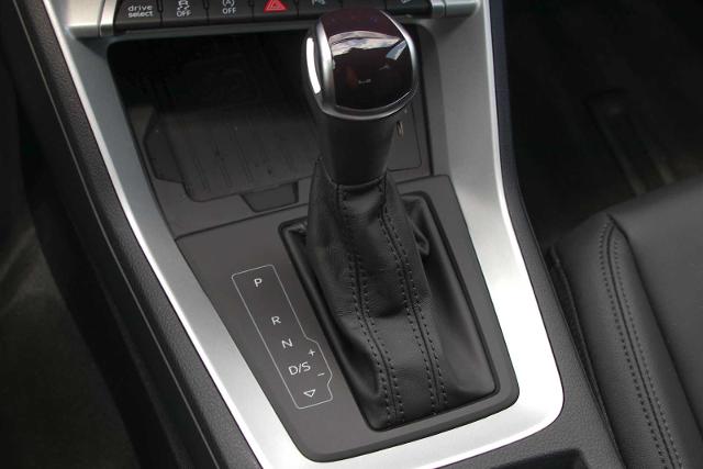 2024 Audi Q3 Vehicle Photo in SUGAR LAND, TX 77478