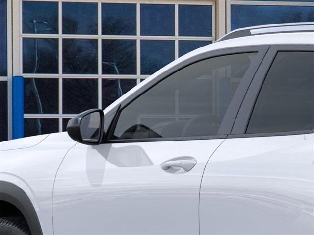 2025 Chevrolet Trax Vehicle Photo in ENGLEWOOD, CO 80113-6708