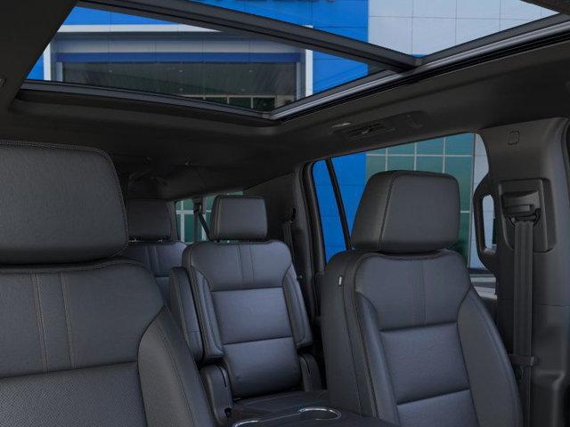 2025 Chevrolet Suburban Vehicle Photo in SELMA, TX 78154-1460