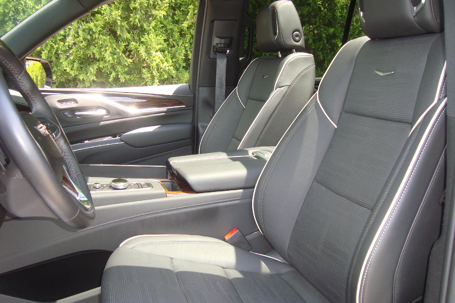 2023 Cadillac Escalade Vehicle Photo in PORTSMOUTH, NH 03801-4196