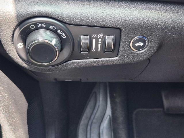 2017 Chrysler 200 Vehicle Photo in DENTON, TX 76210-9321