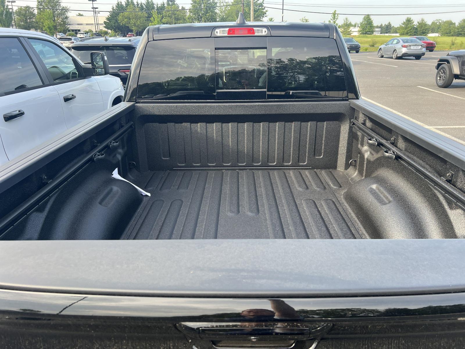 2025 Ram 1500 Vehicle Photo in Mechanicsburg, PA 17050-1707