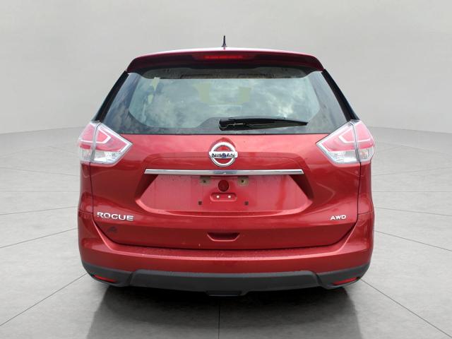 2015 Nissan Rogue Vehicle Photo in Green Bay, WI 54304