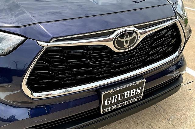 2022 Toyota Highlander Vehicle Photo in Houston, TX 77007