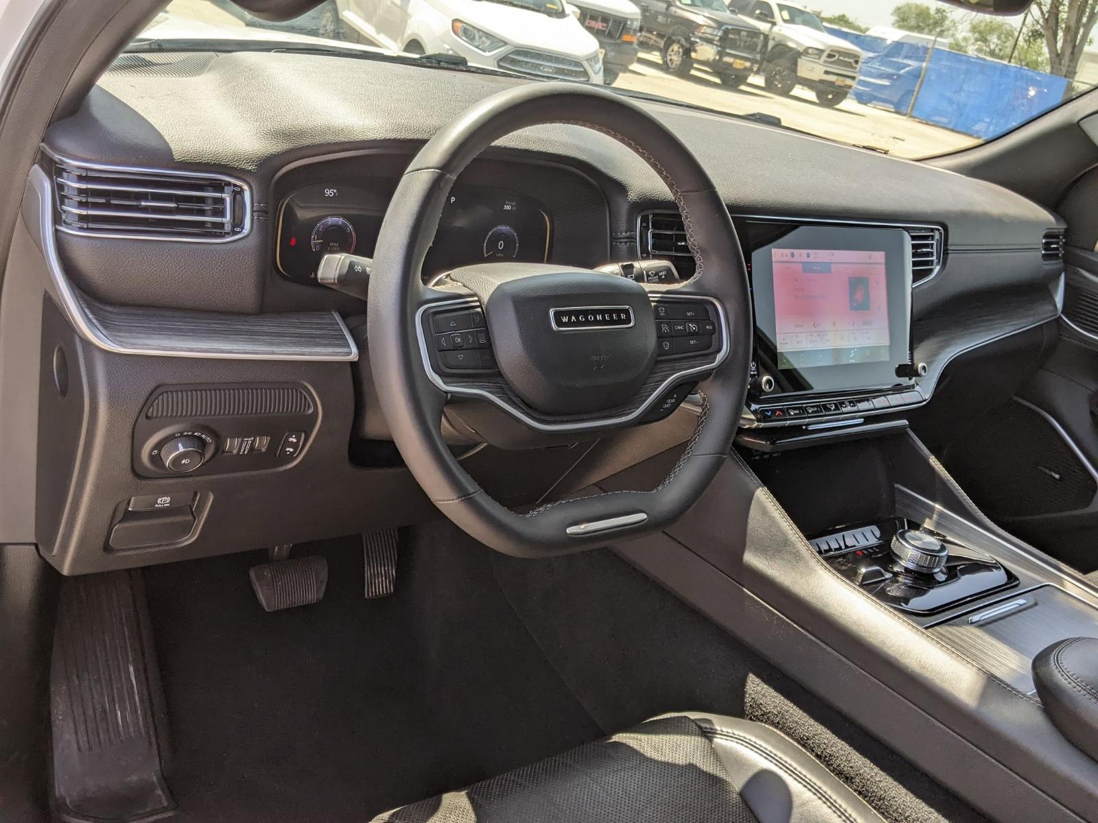 2023 Jeep Wagoneer L Vehicle Photo in Seguin, TX 78155