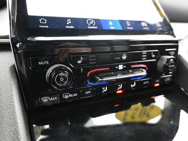 2023 Jeep Grand Cherokee Vehicle Photo in Cedar Rapids, IA 52402