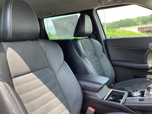 2023 Mitsubishi Outlander Vehicle Photo in Gardner, MA 01440